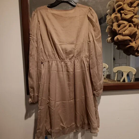 LAST CHANCE ITEM Cupshe Brown Dress Size Large NWT - Picture 4 of 4